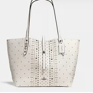 Coach Bandana Rivets Market Bag cream color